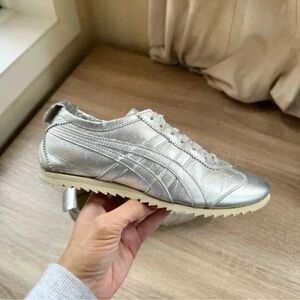 Onitsuka Tiger Mexico 66 Sneakers Silver Metallic Womens 7